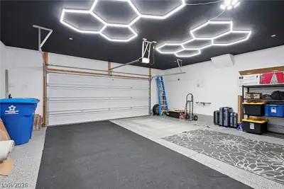 6155 Garden Oasis Street, Las Vegas, NV 89148 Garage