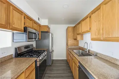3318 North Decatur Boulevard 2114 Kitchen