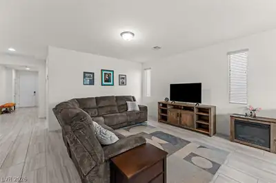 10765 Princeton Bluff Lane, Las Vegas, NV 89129 Living Room