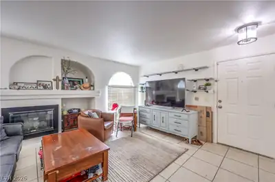 7950 West Flamingo Road 1086 Living Room