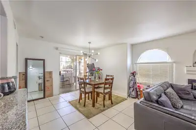 7950 West Flamingo Road 1086 Dining Area