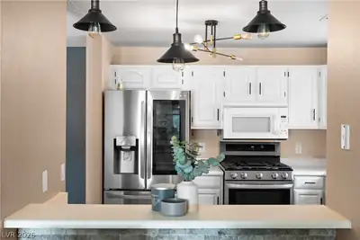 1375 East Hacienda Avenue 214 Kitchen