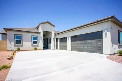 1860 Old West Avenue, Pahrump