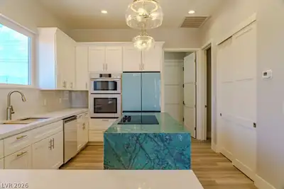 1860 Old West Avenue, Pahrump, NV 89048 Kitchen