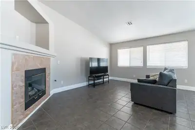 308 Horse Pointe Avenue, North Las Vegas, NV 89084 Living Room
