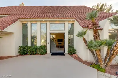 13 Dovetail Circle, Henderson