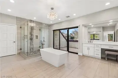 13 Dovetail Circle, Henderson, NV 89014 Primary Bathroom