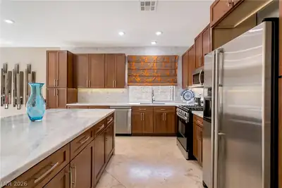 10617 Redwood Grove Avenue, Las Vegas, NV 89144 Kitchen
