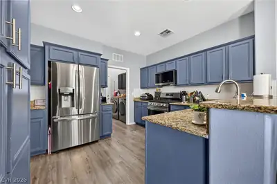 6684 Mojave Blush Drive, Las Vegas, NV 89122 Kitchen