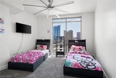 200 West Sahara Avenue 1804 Bedroom
