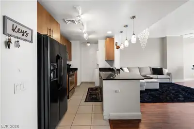 200 West Sahara Avenue 1804 Kitchen