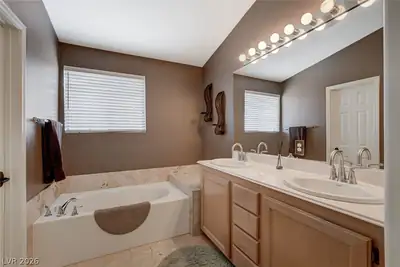 1221 Alderton Lane, Las Vegas, NV 89144 Primary Bathroom