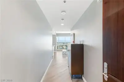 4575 Dean Martin Drive 2908 Entrance Foyer