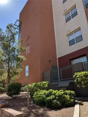 39 East AGATE Avenue 206 