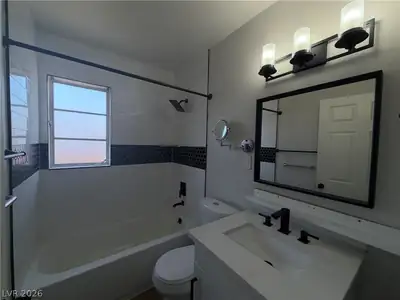 1628 Thelma Lane 1628 Bathroom
