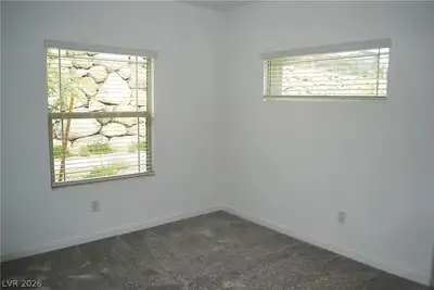 893 Carlton Terrace Lane Bedroom