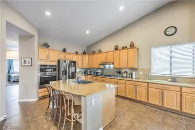 8320 Preppy Fox Avenue, Las Vegas, NV 89131 Kitchen