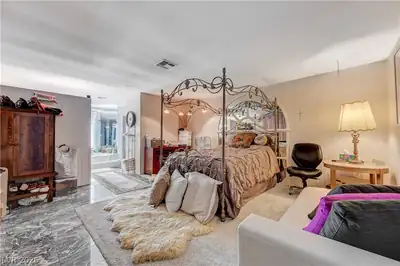 3005 Campbell Circle Bedroom