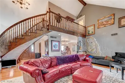 3005 Campbell Circle Living Room