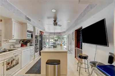 3005 Campbell Circle Kitchen
