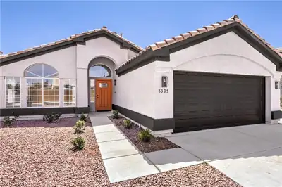 8305 Windrush Avenue, Las Vegas, NV 89117 Front of Structure