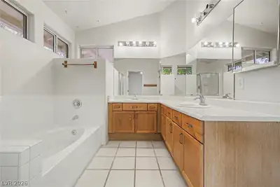 825 Cypress Pines Way, Henderson, NV 89002 Primary Bathroom
