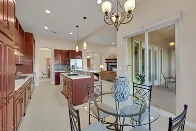 15 Avenida Fiori, Henderson, NV 89011 Dining Area
