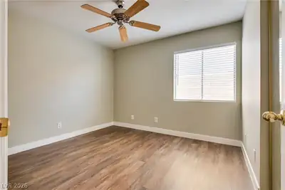 4337 Fenton Lane Bedroom