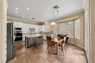 2306 Schaeffer Hills Drive Kitchen
