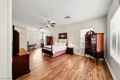 2306 Schaeffer Hills Drive Bedroom