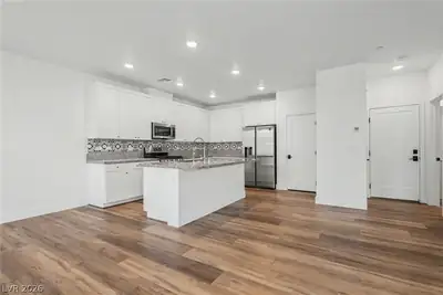 3206 Centano Avenue, Henderson, NV 89044 Kitchen