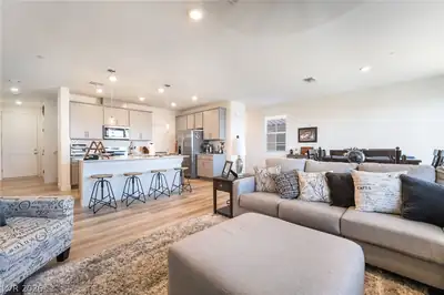 2966 Gallarate Drive Living Room