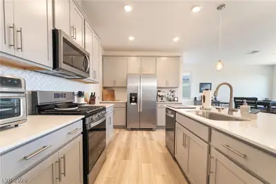2966 Gallarate Drive Kitchen