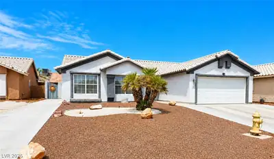 4400 Cobblehill Way, North Las Vegas, NV 89032 Front of Structure