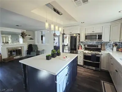 2449 Sage Pointe Circle, Las Vegas, NV 89128 Kitchen