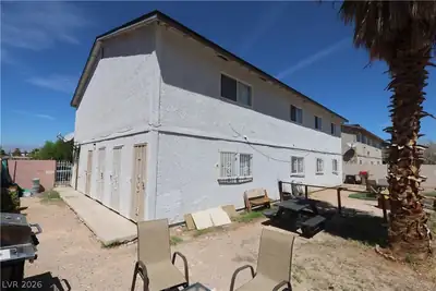 4272 Vornsand Drive Las Vegas, NV 89115