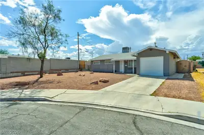712 Harper Circle, Las Vegas, NV 89107 Front of Structure