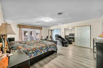 2935 South Torrey Pines Drive Primary Bedroom