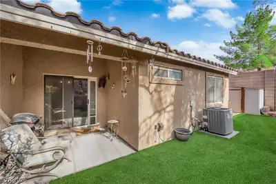 377 Rosado Springs Street, Henderson, NV 89014 Patio