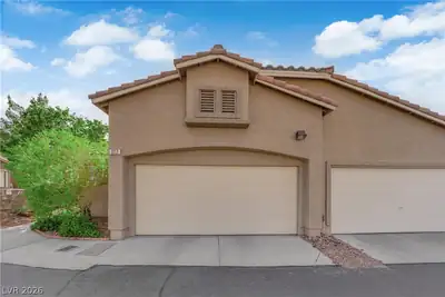 377 Rosado Springs Street, Henderson, NV 89014 Front of Structure