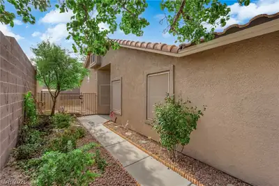377 Rosado Springs Street, Henderson, NV 89014 Side of Structure