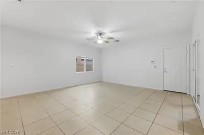 1872 Foro Romano Street, Henderson, NV 89044 Living Room