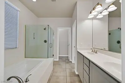 1036 Via Calderia Place, Henderson, NV 89011 Primary Bathroom