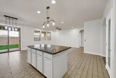 1036 Via Calderia Place, Henderson, NV 89011 Kitchen