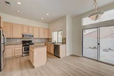 9240 Pitching Wedge Drive, Las Vegas, NV 89134 Kitchen