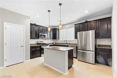 7226 Puddle Duck Street Kitchen