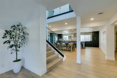 1860 Ski Slope Circle, Las Vegas, NV 89117 