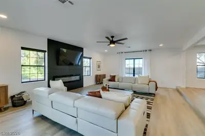 1860 Ski Slope Circle, Las Vegas, NV 89117 