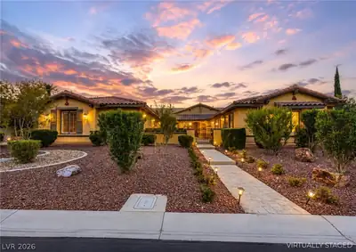 7504 Via Del Mar Street Las Vegas, NV 89131