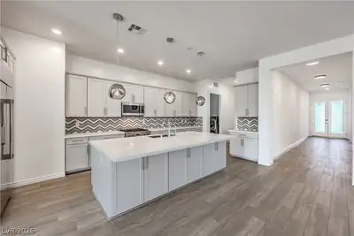 12457 Heritage Bend Drive, Las Vegas, NV 89138 Kitchen